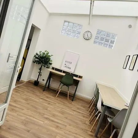 Maison Hyper Centre 5 アパート